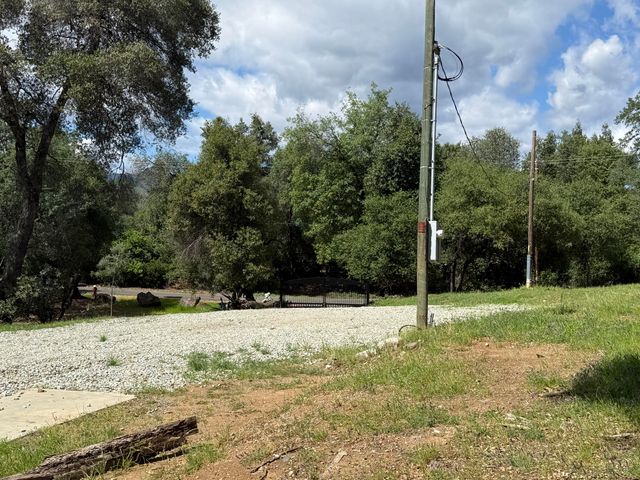 12333 Quartz Hill Road, Redding, CA 96003