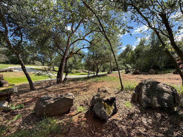12333 Quartz Hill Road, Redding, CA 96003