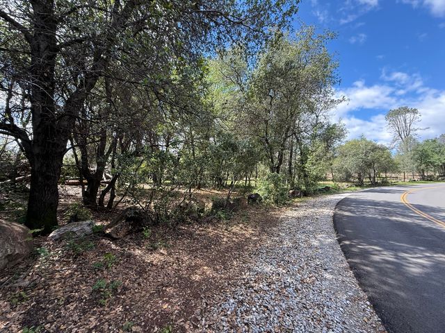 12333 Quartz Hill Road, Redding, CA 96003