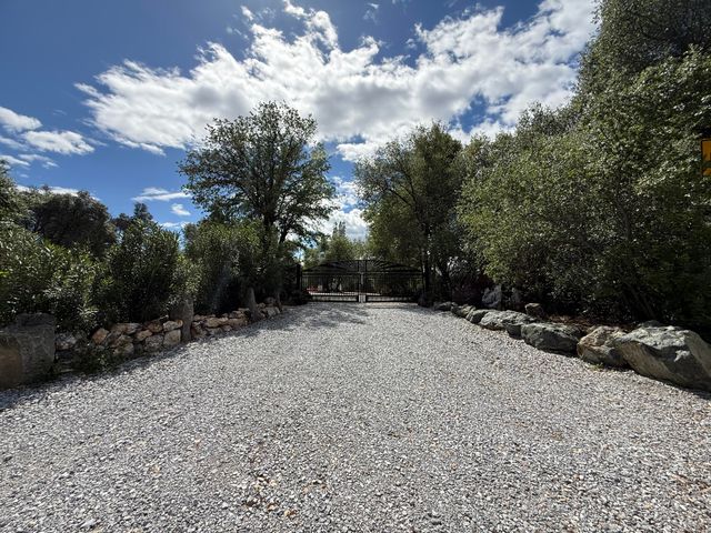 12333 Quartz Hill Road, Redding, CA 96003