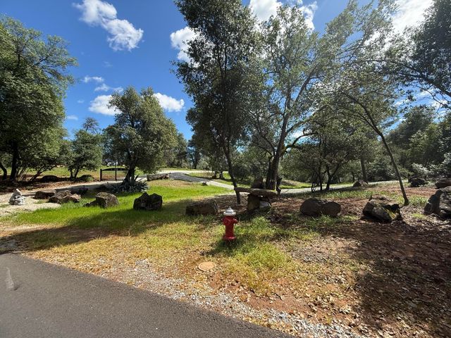 12333 Quartz Hill Road, Redding, CA 96003