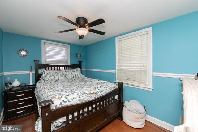 939 FARISTON DR, Drexel Hill, PA 19026