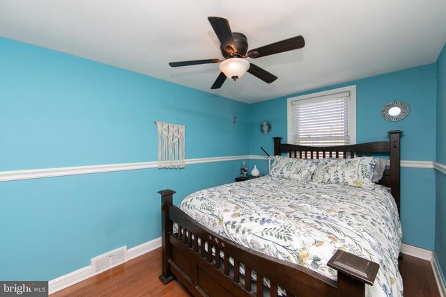 939 FARISTON DR, Drexel Hill, PA 19026