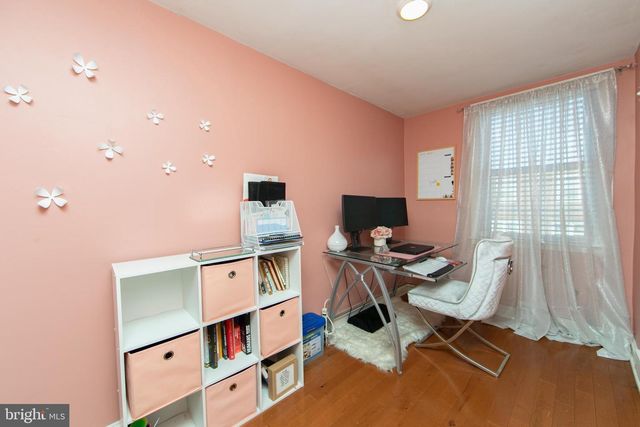 939 FARISTON DR, Drexel Hill, PA 19026