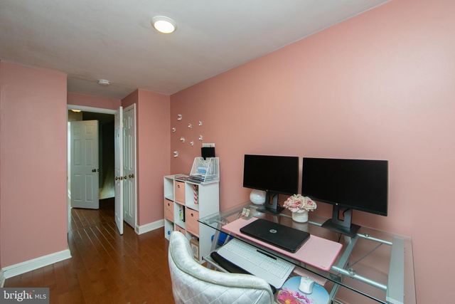 939 FARISTON DR, Drexel Hill, PA 19026