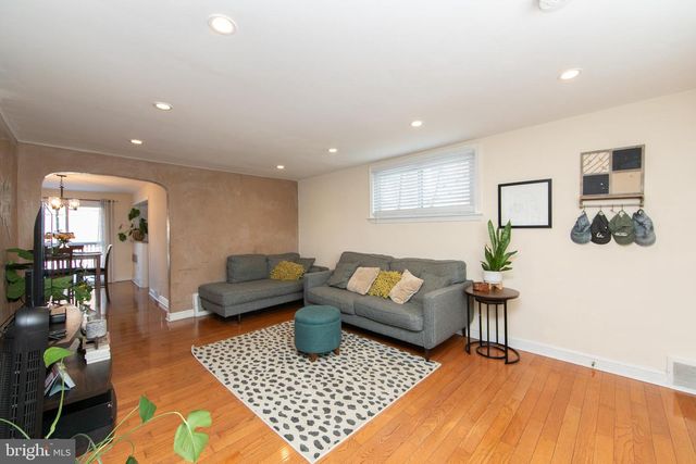 939 FARISTON DR, Drexel Hill, PA 19026