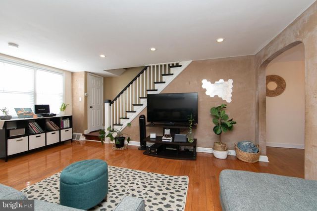 939 FARISTON DR, Drexel Hill, PA 19026