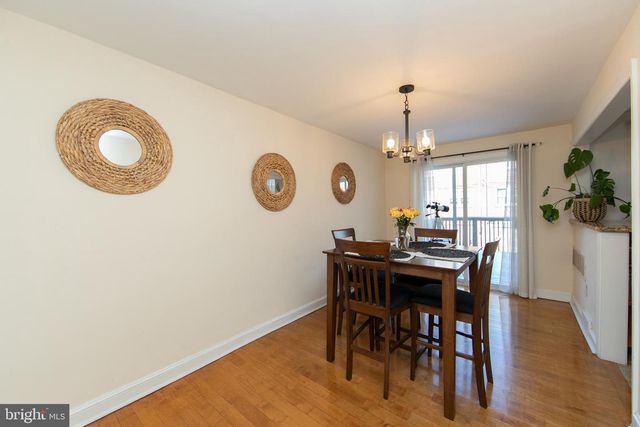 939 FARISTON DR, Drexel Hill, PA 19026