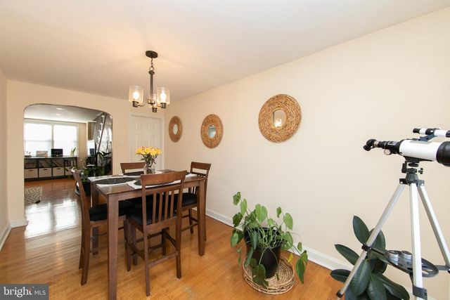 939 FARISTON DR, Drexel Hill, PA 19026