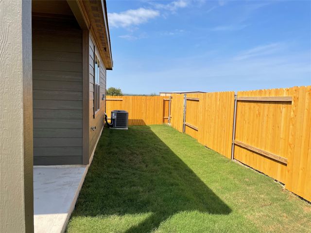 13716 Logan Pass Drive, Ponder, TX 76259