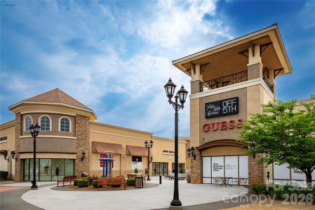 5020 Griers Hill Drive, Charlotte, NC 28278