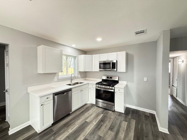 8646 Whitecastle Lane, Houston, TX 77088