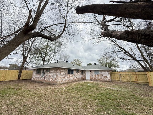 8646 Whitecastle Lane, Houston, TX 77088