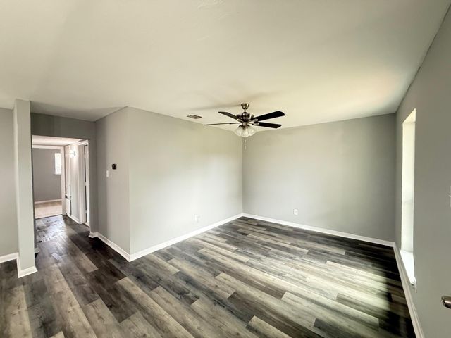 8646 Whitecastle Lane, Houston, TX 77088