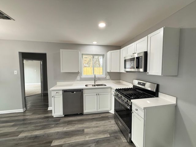 8646 Whitecastle Lane, Houston, TX 77088