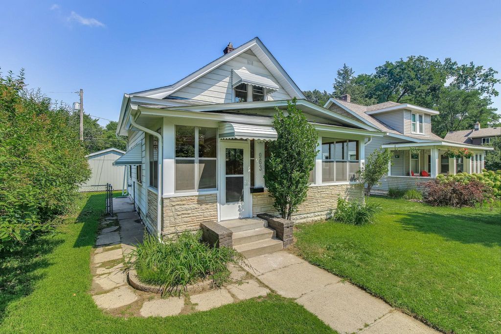 963 Orchard Avenue, Saint Paul, MN 55103
