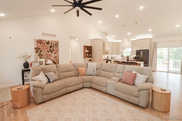 23388 Rainbow Lane, Waynesville, MO 65583