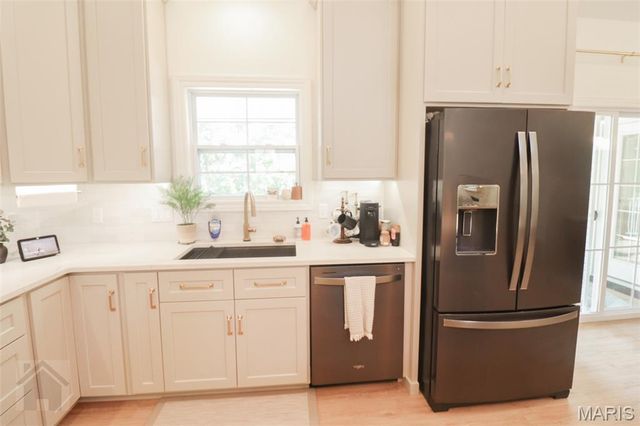 23388 Rainbow Lane, Waynesville, MO 65583