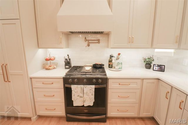 23388 Rainbow Lane, Waynesville, MO 65583