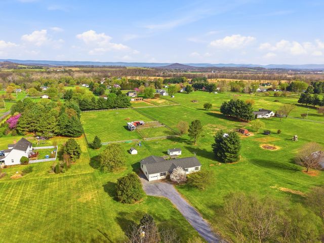 1008 SHIPWRECK DR, New Market, VA 22844