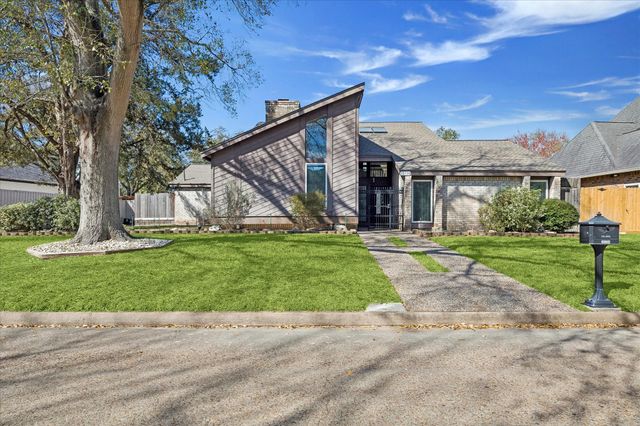 15754 Walkwood Drive, Houston, TX 77079