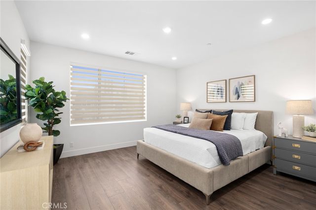 305 Novel, Irvine, CA 92618