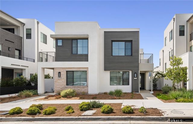 305 Novel, Irvine, CA 92618
