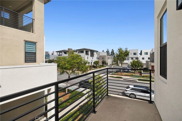 305 Novel, Irvine, CA 92618