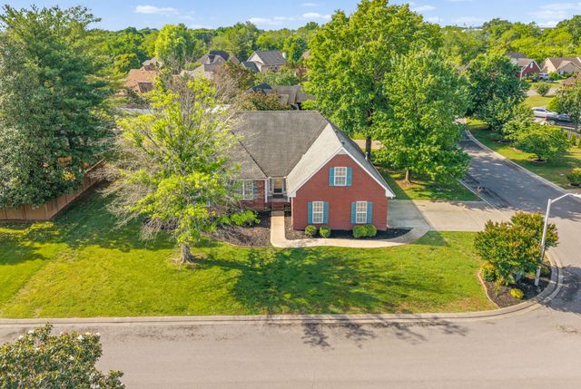 502 Forrest Pointe Dr, Murfreesboro, TN 37130