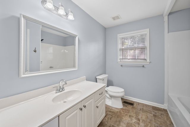 502 Forrest Pointe Dr, Murfreesboro, TN 37130