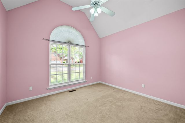 502 Forrest Pointe Dr, Murfreesboro, TN 37130