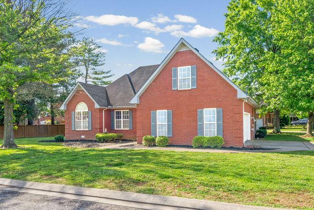 502 Forrest Pointe Dr, Murfreesboro, TN 37130