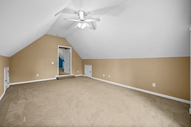 502 Forrest Pointe Dr, Murfreesboro, TN 37130