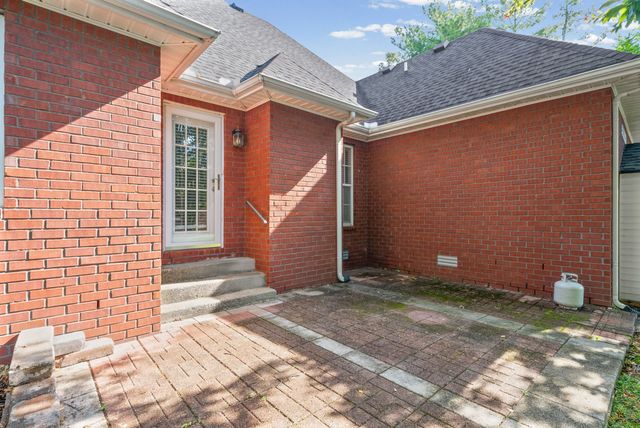 502 Forrest Pointe Dr, Murfreesboro, TN 37130