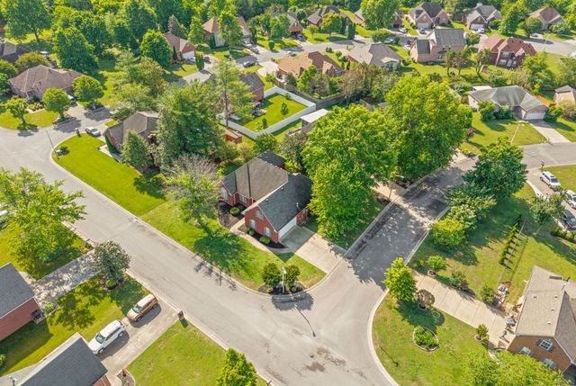 502 Forrest Pointe Dr, Murfreesboro, TN 37130