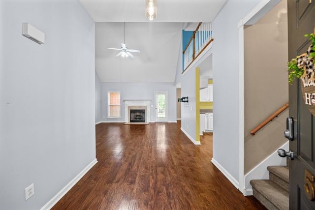 502 Forrest Pointe Dr, Murfreesboro, TN 37130