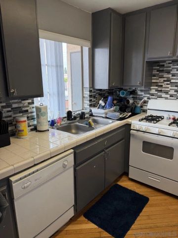 535 W 4Th 306, Long Beach, CA 90802