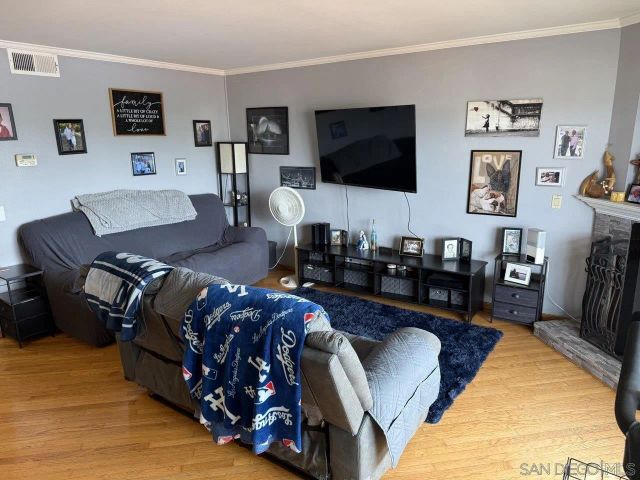 535 W 4Th 306, Long Beach, CA 90802