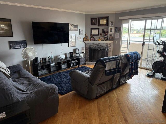 535 W 4Th 306, Long Beach, CA 90802