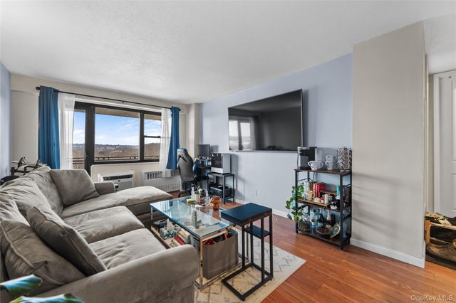 155 Ferris Avenue 8K, White Plains, NY 10603