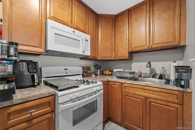 155 Ferris Avenue 8K, White Plains, NY 10603