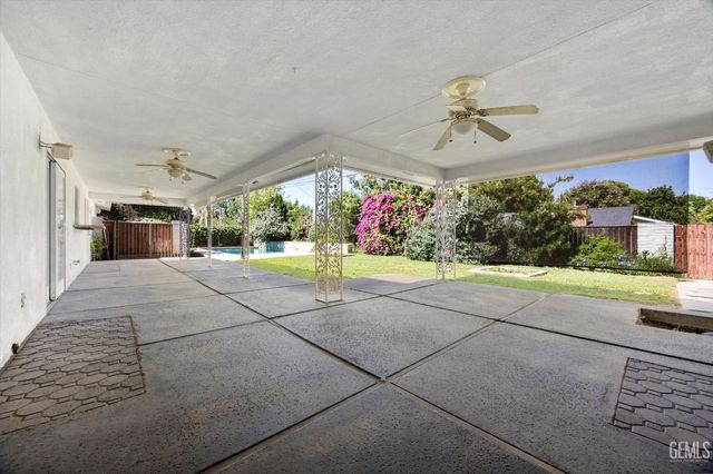 719 Mannel Avenue, Shafter, CA 93263