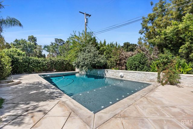 719 Mannel Avenue, Shafter, CA 93263