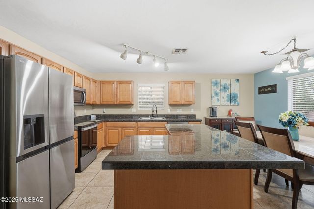 12902 N Pocatella Drive, Marana, AZ 85653