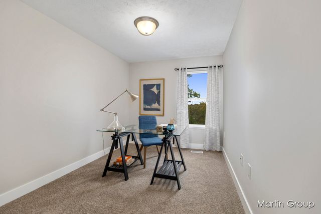 2229 Watertown Way, Grand Rapids, MI 49505