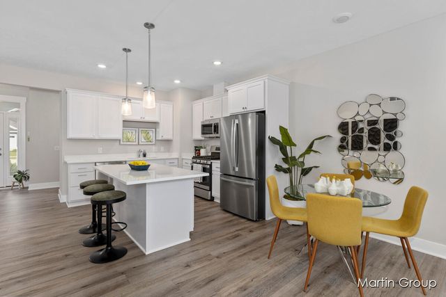 2229 Watertown Way, Grand Rapids, MI 49505