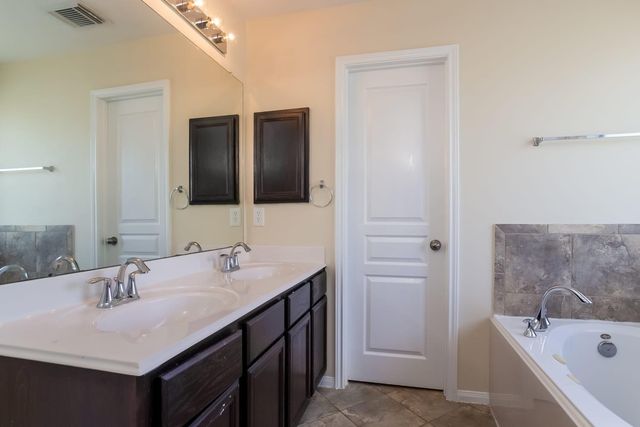 13321 Enchanted Way Drive, Montgomery, TX 77356