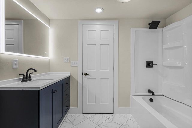 317 E RICHMOND STREET, Shawano, WI 54166