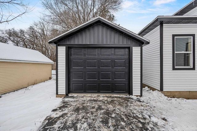 317 E RICHMOND STREET, Shawano, WI 54166