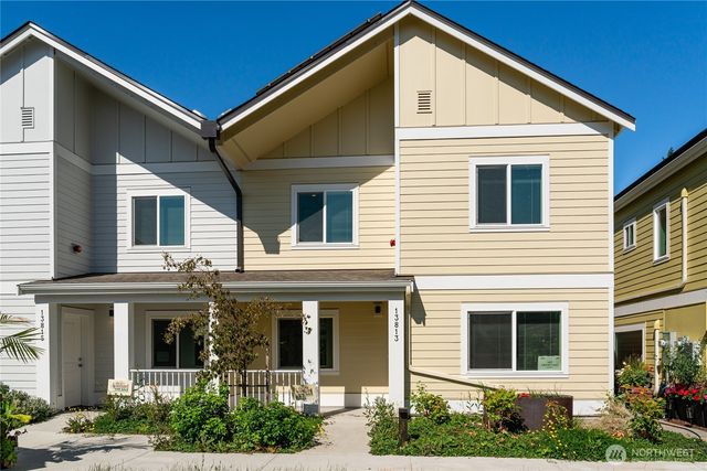 13813 32nd Lane S, Tukwila, WA 98168